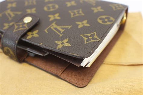 louis vuitton mm agenda.